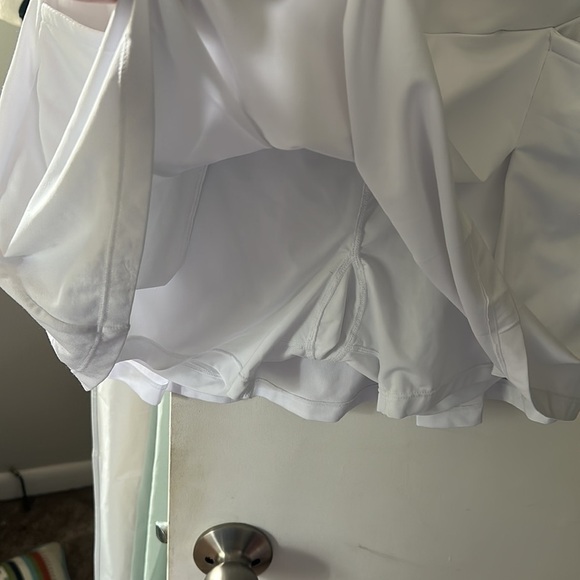 NWOT Tail white label pleated skirt - Picture 5 of 6